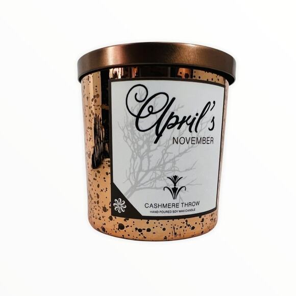 April's November Cashmere Throw Single Wick Candle - Picture 5 of 5